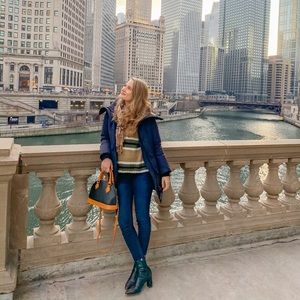 Meet your Posher, Lina